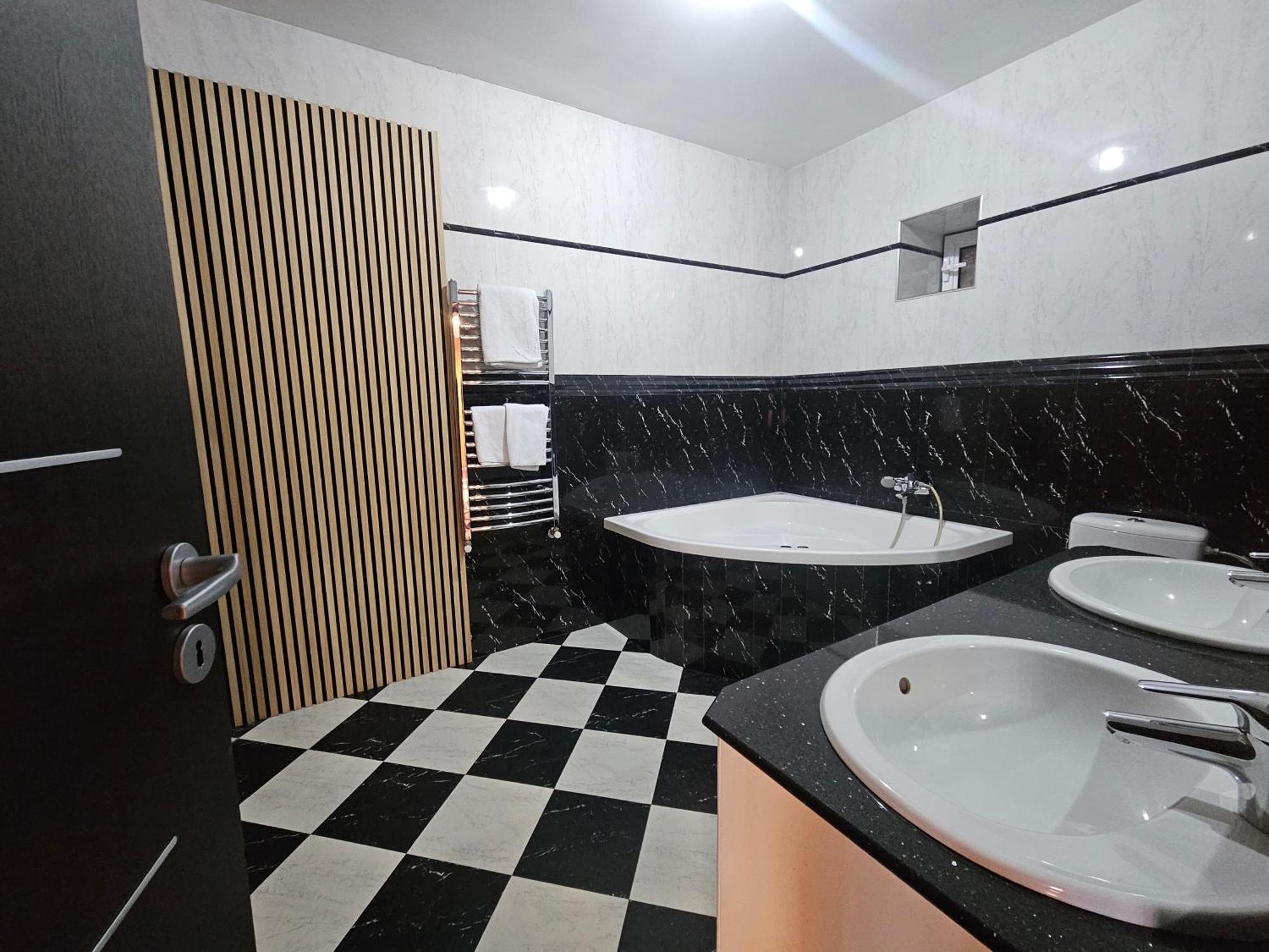 Simple Villa Rooms National Arena Self Check In Bükreş Dış mekan fotoğraf